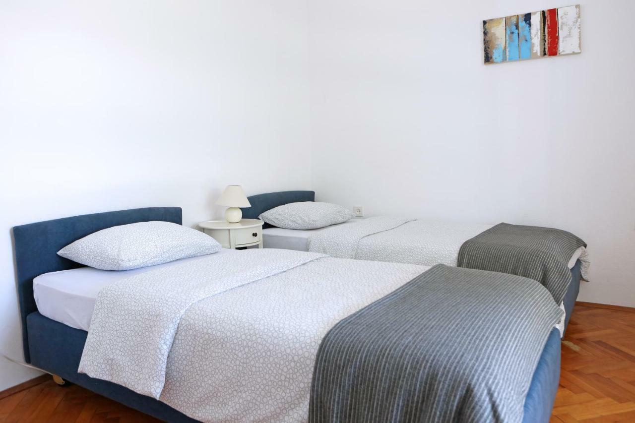 ורסי Apartman Charlie מראה חיצוני תמונה